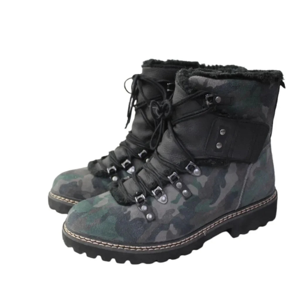 Earth Kodiak Glacier suede camo hiking boots size 8